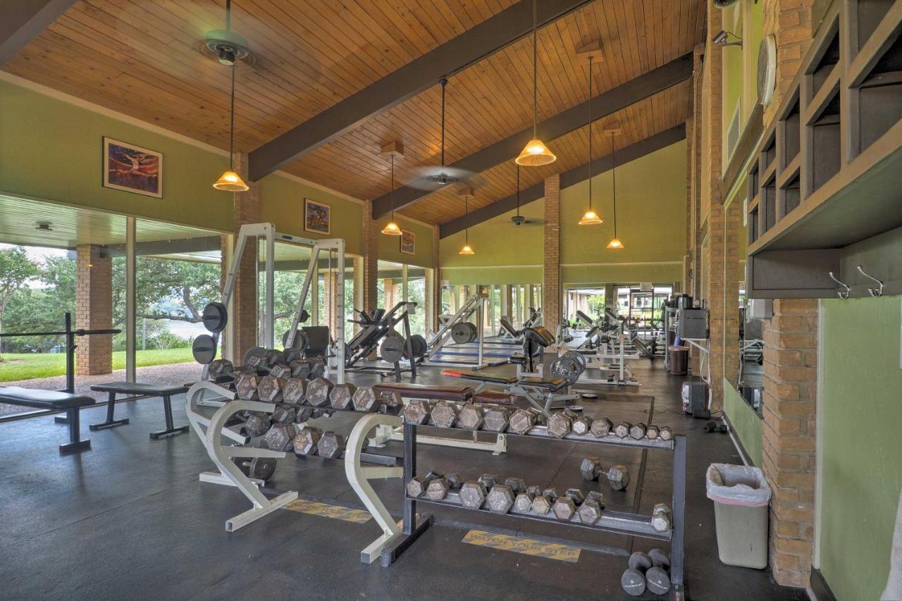 Waterfront Lake Travis Home With Pool Access! Point Venture Esterno foto
