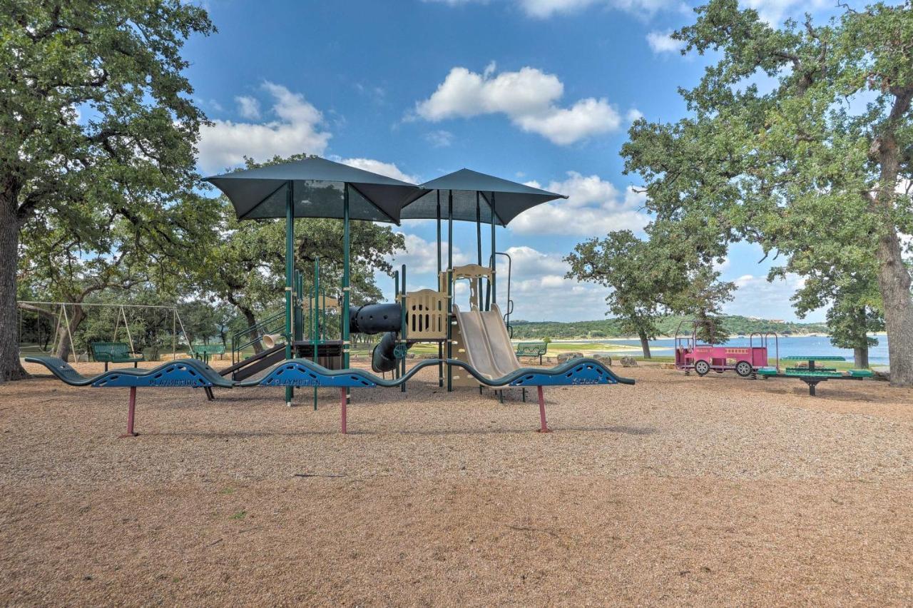 Waterfront Lake Travis Home With Pool Access! Point Venture Esterno foto