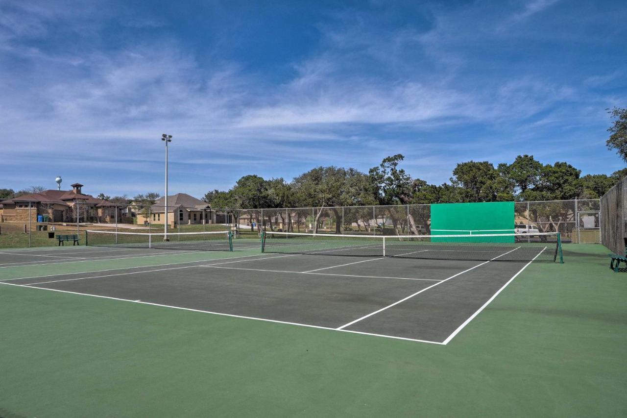 Waterfront Lake Travis Home With Pool Access! Point Venture Esterno foto